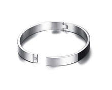 Load image into Gallery viewer, Titanium CZ Bangle